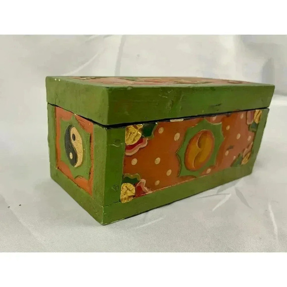 VTG Carved Hand Painted Wooden Box Sun Folk Art Design Green Orange Boho - Picture 4 of 12